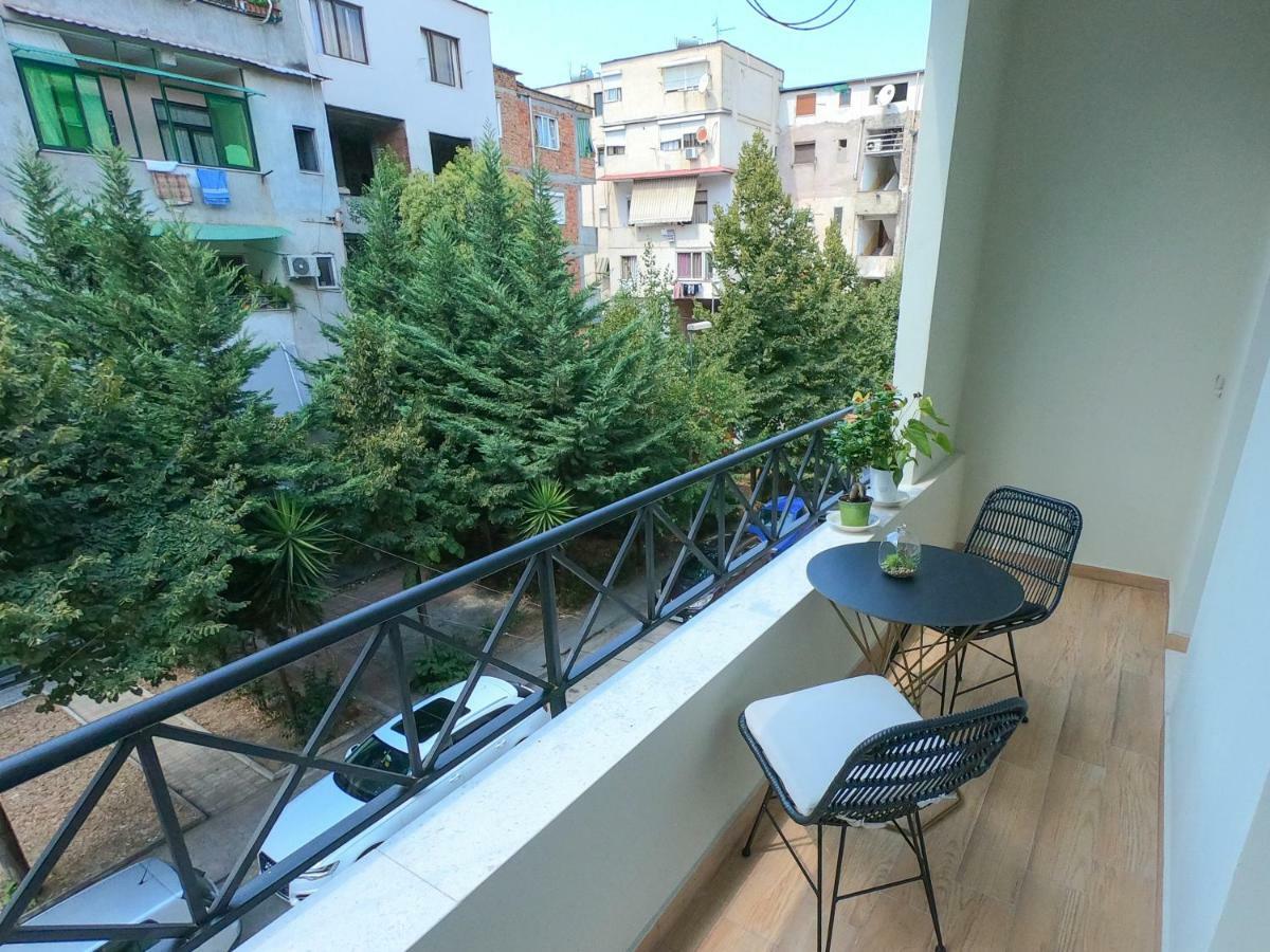 Roza'S Studio Tirana Center Apartment Exterior photo